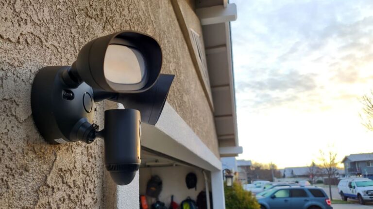 The Definitive Guide to the Best Floodlight Camera Options